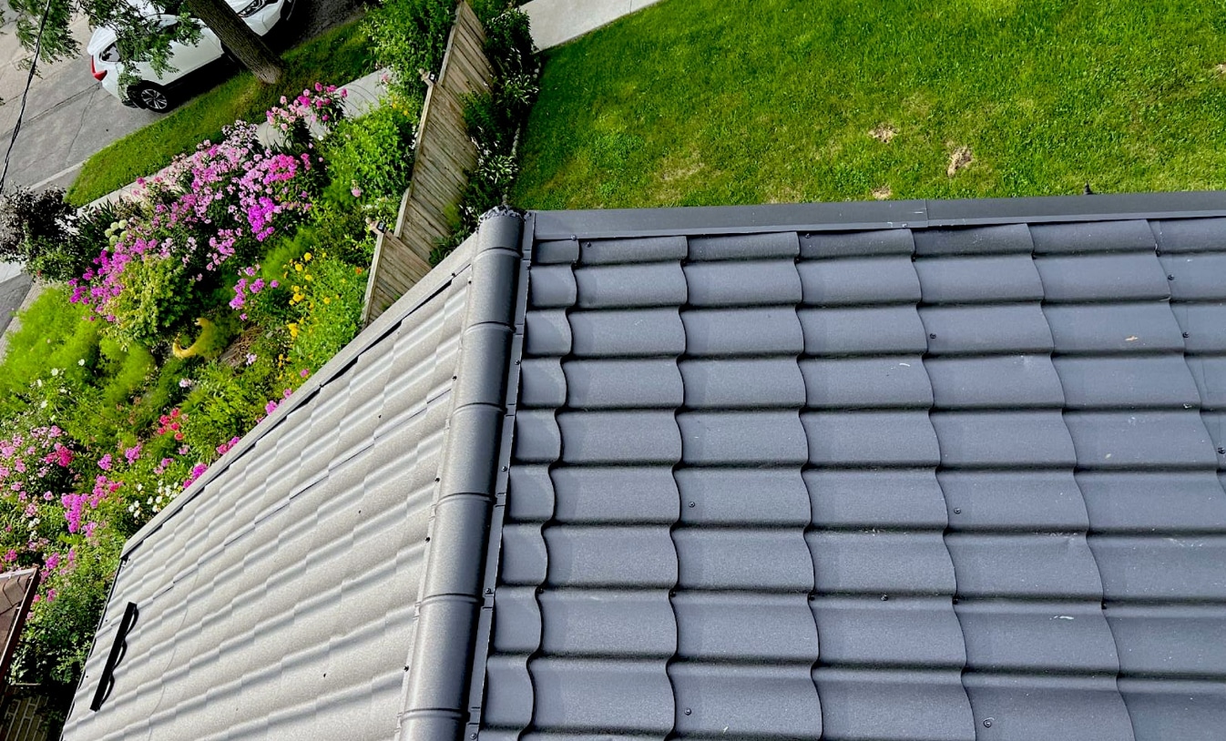 yh Newmarket metal roofers