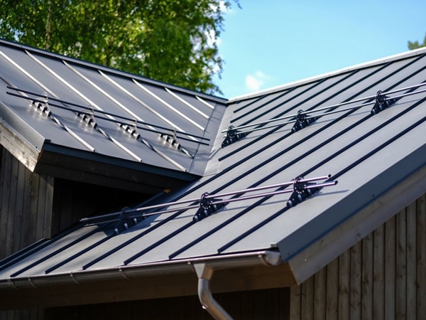 standing seam metal roof details