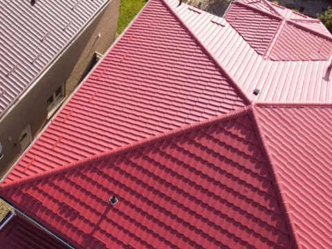 Metal roof colors: red roof RAL 3005