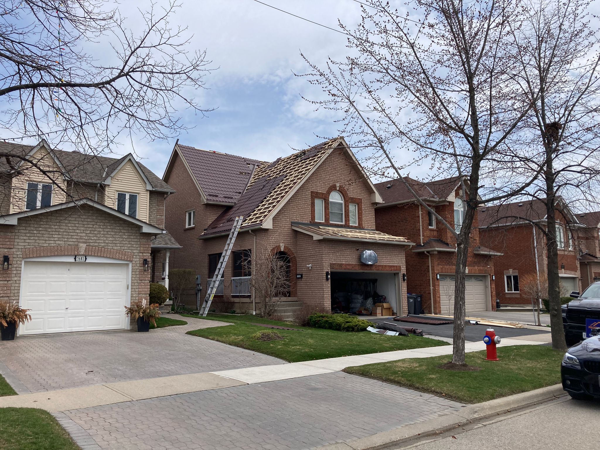 How to Install Metal Roof Over Shingles To Avoid Problems?