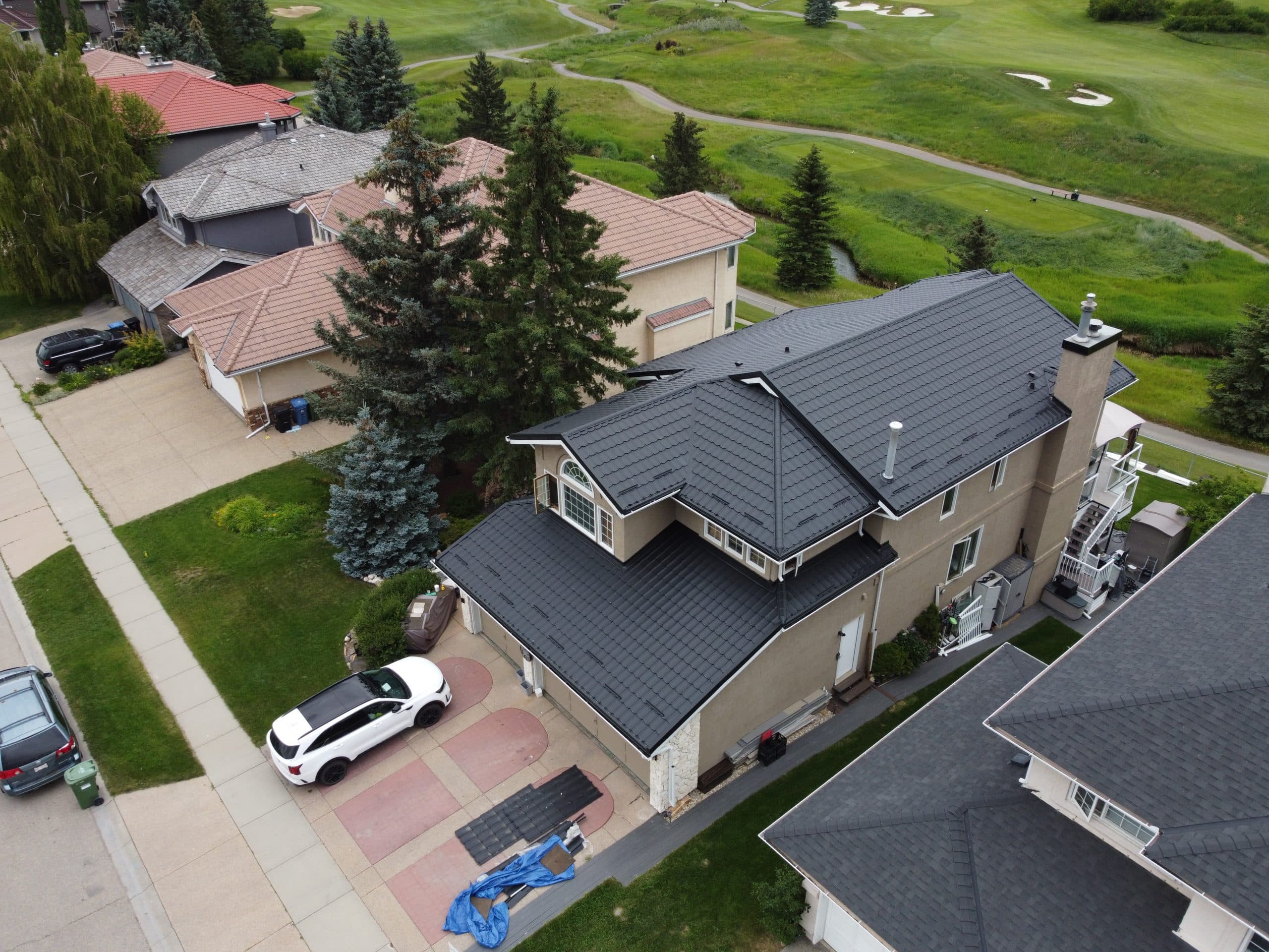 Metal roofing company Calgary